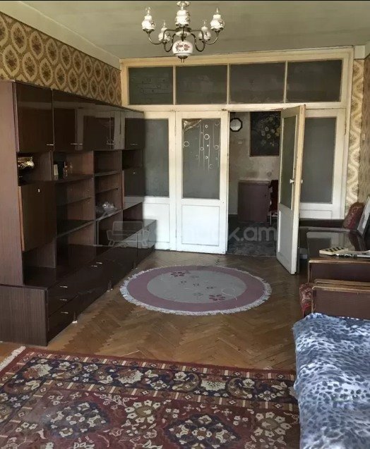 3 Սենյականոց Բնակարան Քարե Շենքում, 87քմ, 4/5 հարկ, Պետական Վիճակում