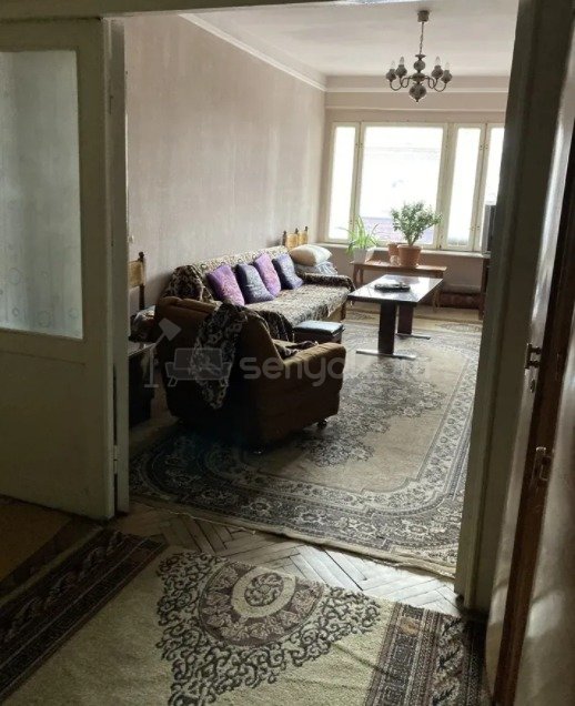 3 Սենյականոց Բնակարան Քարե Շենքում, 87քմ, 4/5 հարկ, Պետական Վիճակում