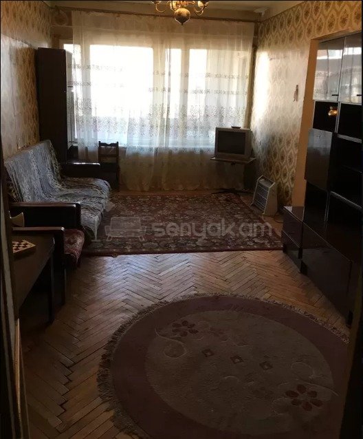 3 Սենյականոց Բնակարան Քարե Շենքում, 87քմ, 4/5 հարկ, Պետական Վիճակում