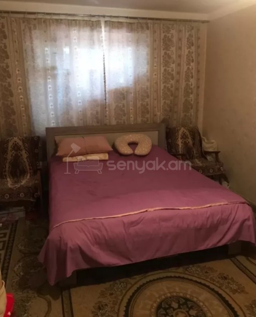 3 Սենյականոց Բնակարան Քարե Շենքում, 95քմ, 2/4 հարկ, Նորմալ Վիճակում