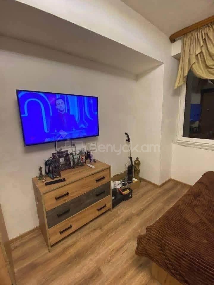 1 Սենյականոց Բնակարան Քարե Շենքում, 25քմ, 7/7 հարկ, Կոսմետիկ Վերանորոգված