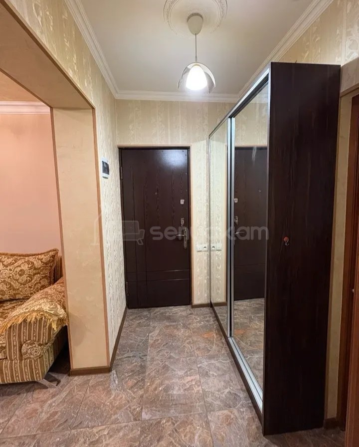 3 Սենյականոց Բնակարան, 90քմ, 3/9 հարկ, Նորմալ Վիճակում, Կահավորված