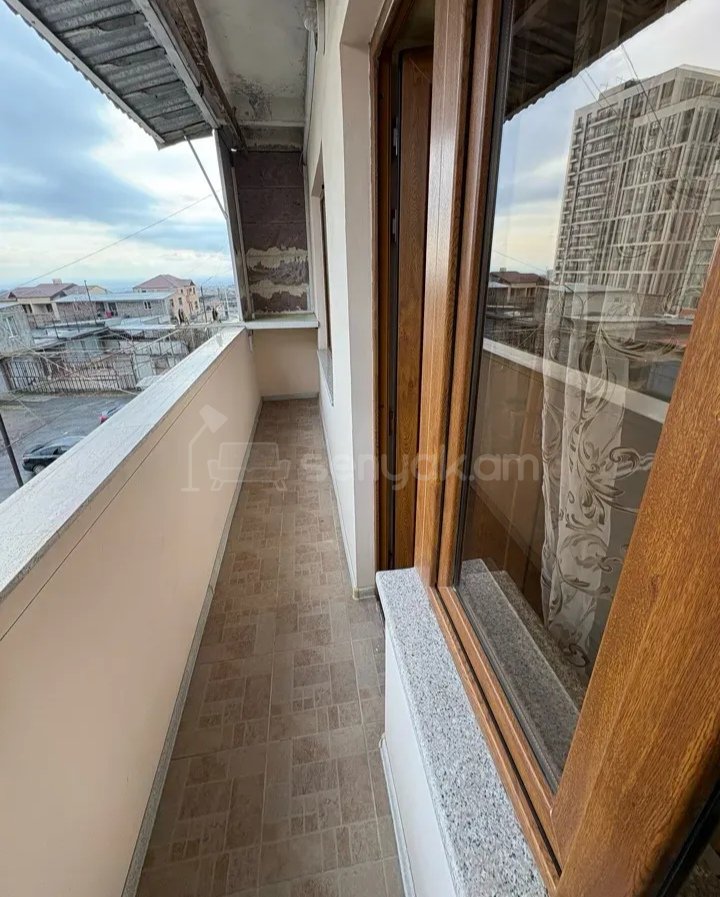 3 Սենյականոց Բնակարան, 90քմ, 3/9 հարկ, Նորմալ Վիճակում, Կահավորված