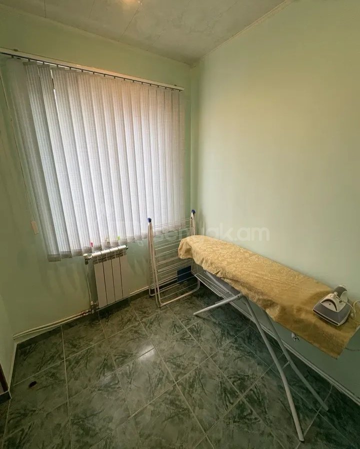 3 Սենյականոց Բնակարան, 90քմ, 3/9 հարկ, Նորմալ Վիճակում, Կահավորված