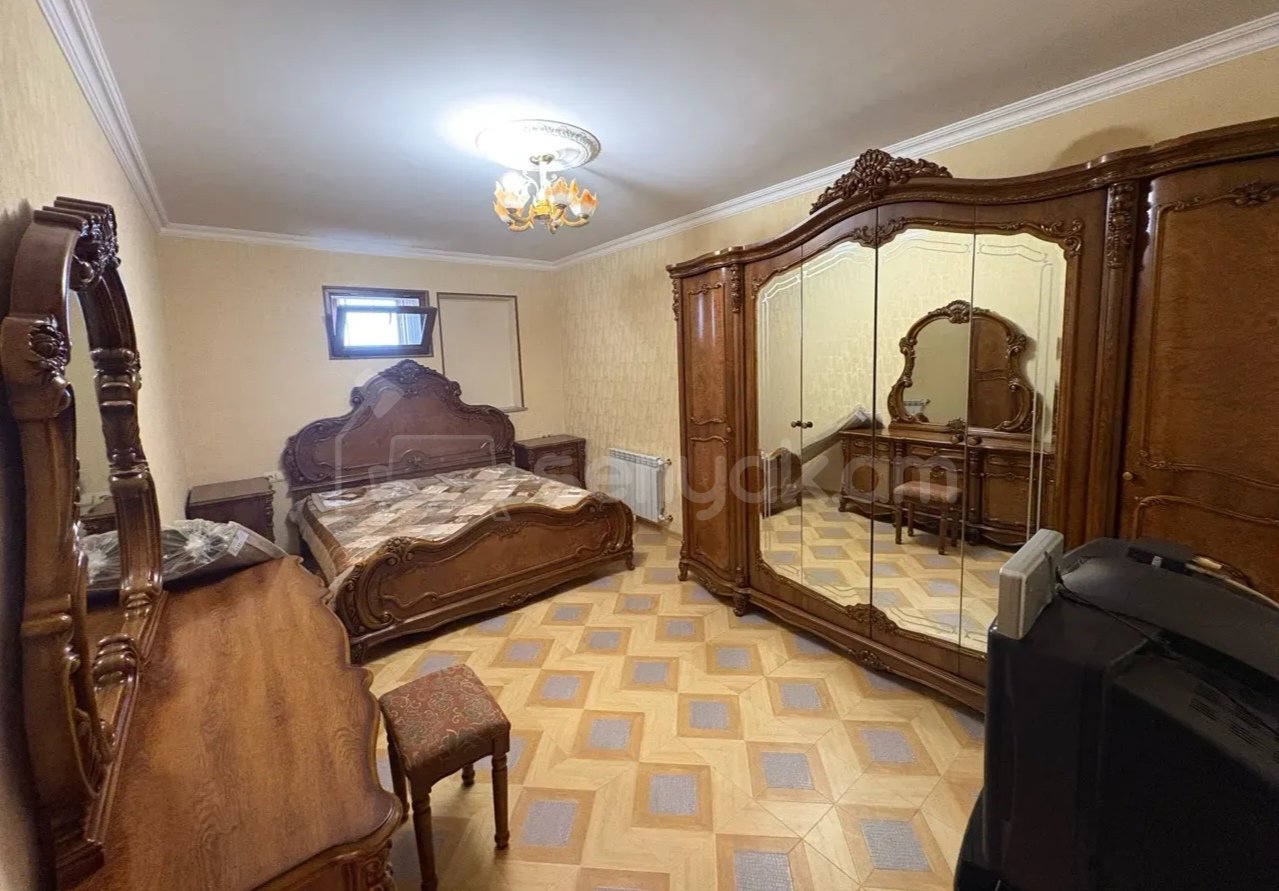 3 Սենյականոց Բնակարան, 90քմ, 3/9 հարկ, Նորմալ Վիճակում, Կահավորված