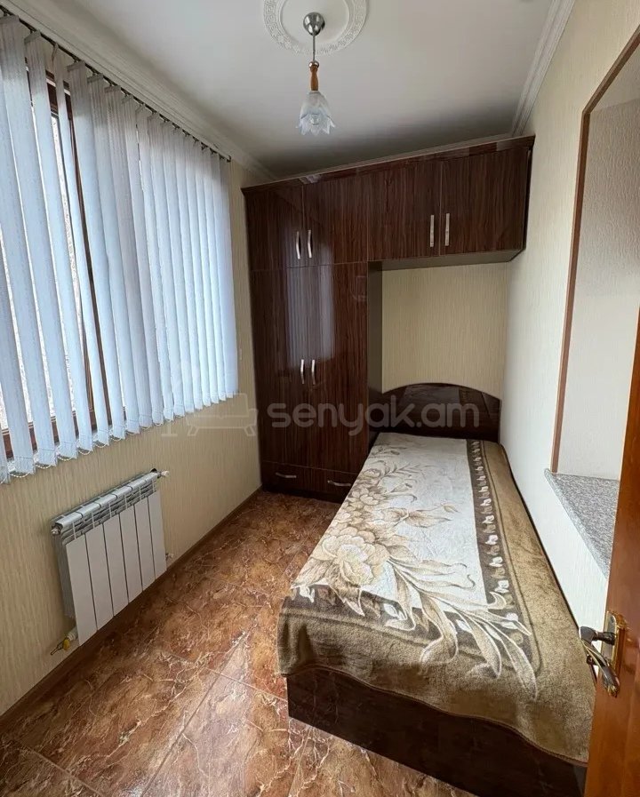 3 Սենյականոց Բնակարան, 90քմ, 3/9 հարկ, Նորմալ Վիճակում, Կահավորված