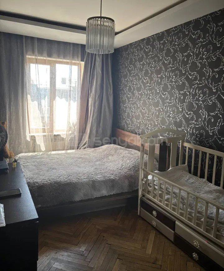 2 Սենյականոց Բնակարան Քարե Շենքում, 52քմ, 5/5 հարկ, Կոսմետիկ Վերանորոգված