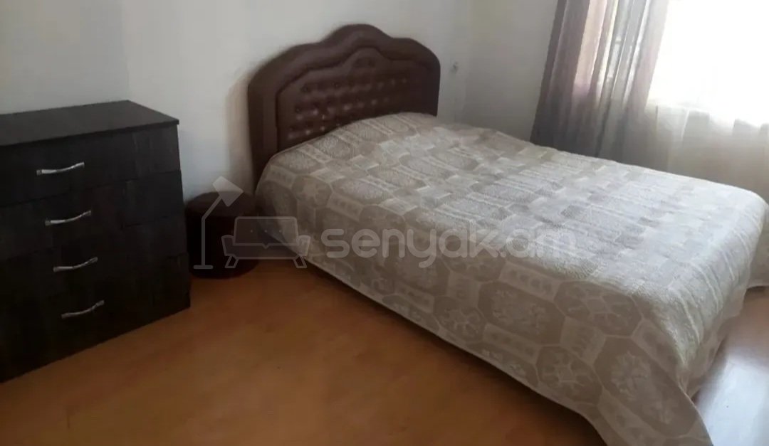 2 Սենյականոց Բնակարան Քարե Շենքում, 42քմ, 10/10 հարկ, Դիզայներական Վերանորոգված, Կահավորված