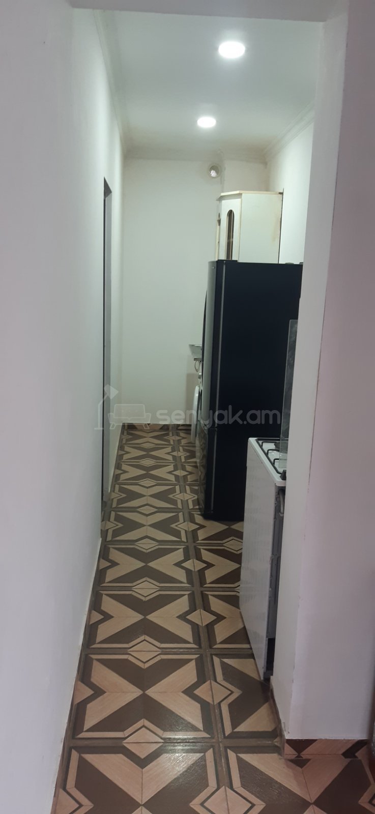 2 Սենյականոց Բնակարան Քարե Շենքում, 45քմ, 1/3 հարկ, Կոսմետիկ Վերանորոգված, Կահավորված, Արևկող