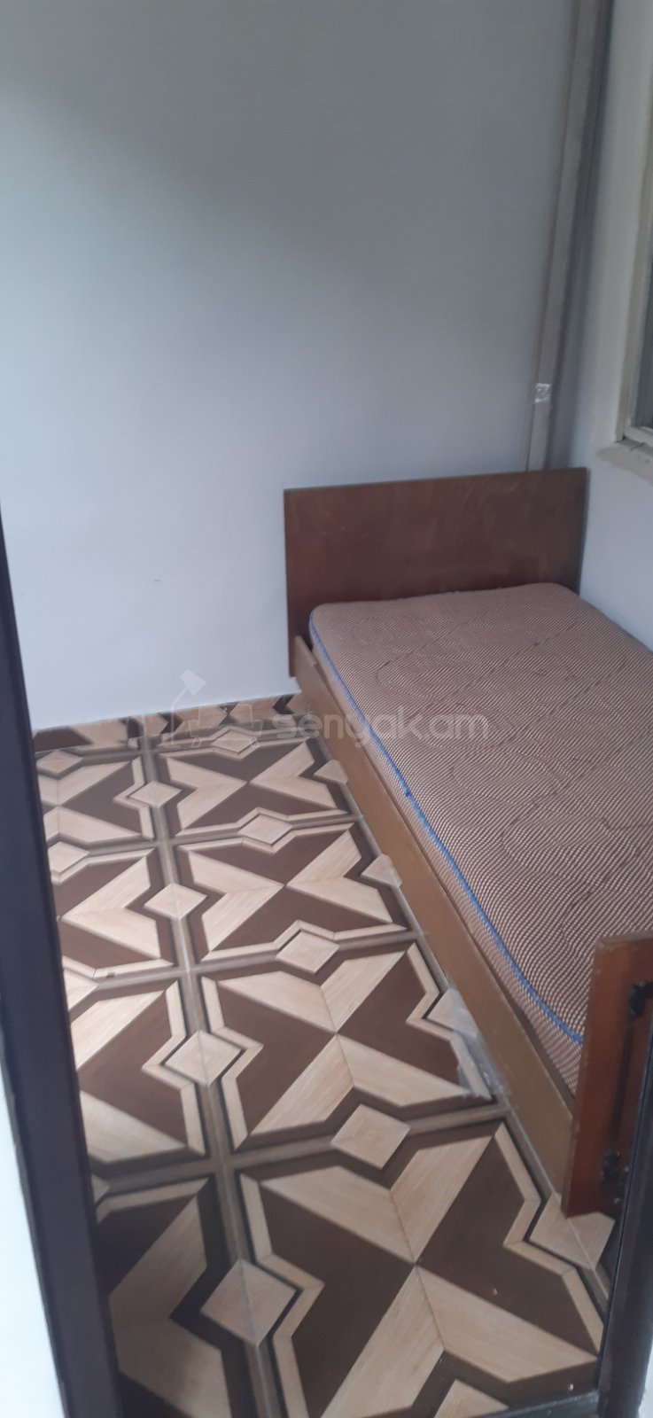 2 Սենյականոց Բնակարան Քարե Շենքում, 45քմ, 1/3 հարկ, Կոսմետիկ Վերանորոգված, Կահավորված, Արևկող