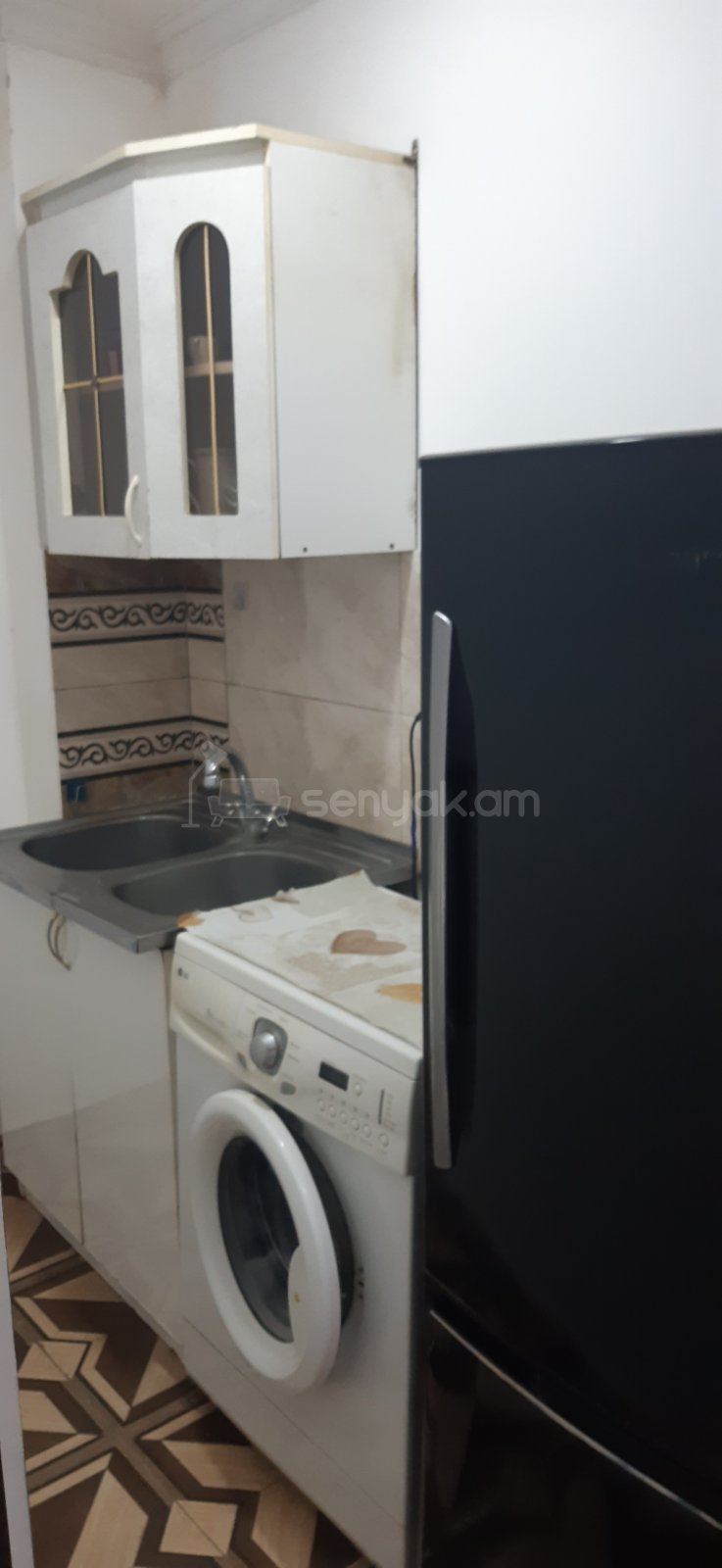 2 Սենյականոց Բնակարան Քարե Շենքում, 45քմ, 1/3 հարկ, Կոսմետիկ Վերանորոգված, Կահավորված, Արևկող