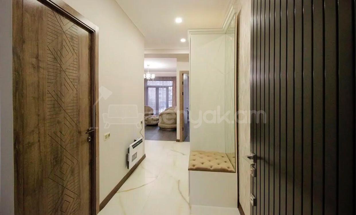 2 Սենյականոց Բնակարան Նորակառույցում, 61քմ, 3/8 հարկ, Դիզայներական Վերանորոգված, Կահավորված, Արևկող