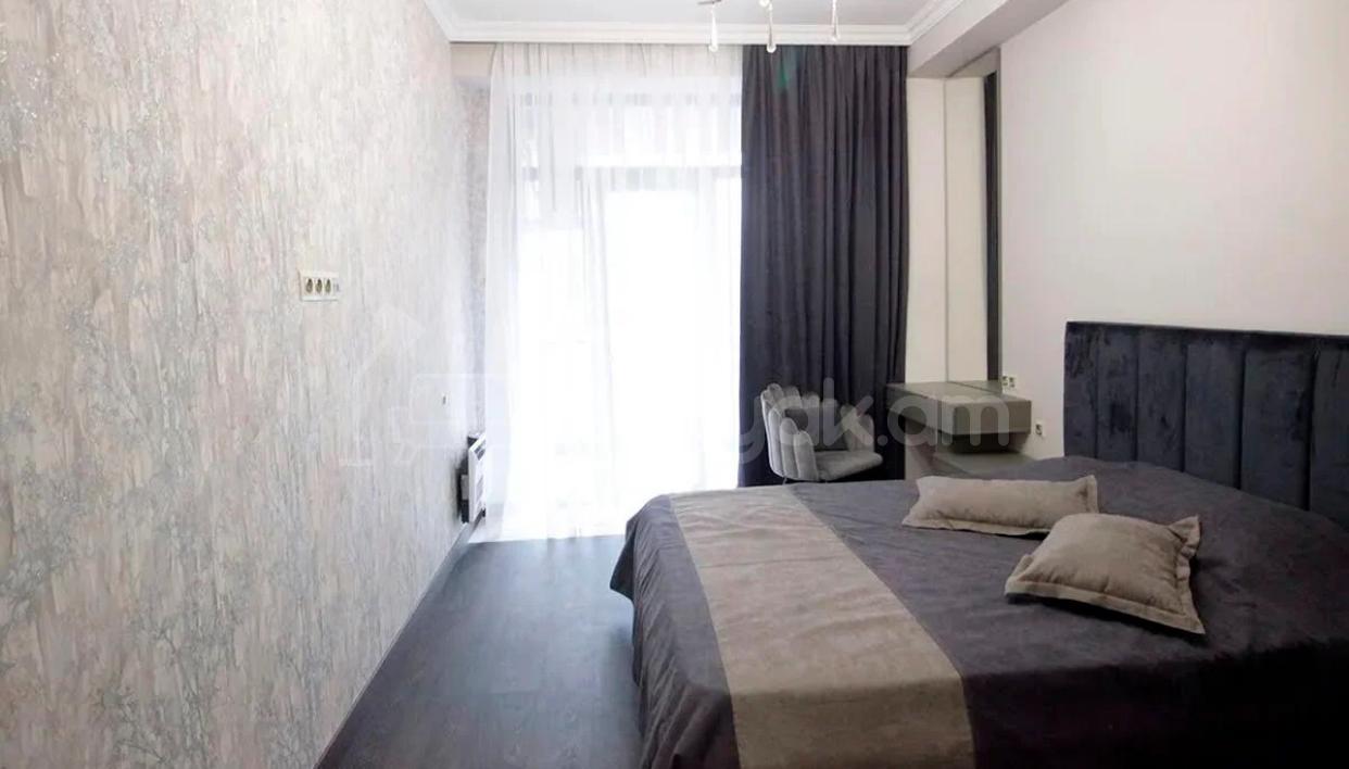 2 Սենյականոց Բնակարան Նորակառույցում, 61քմ, 3/8 հարկ, Դիզայներական Վերանորոգված, Կահավորված, Արևկող