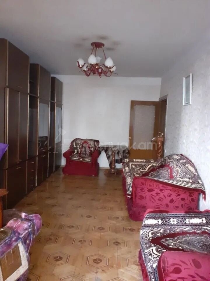 2 Սենյականոց Բնակարան Քարե Շենքում, 56քմ, 3/5 հարկ, Պետական Վիճակում