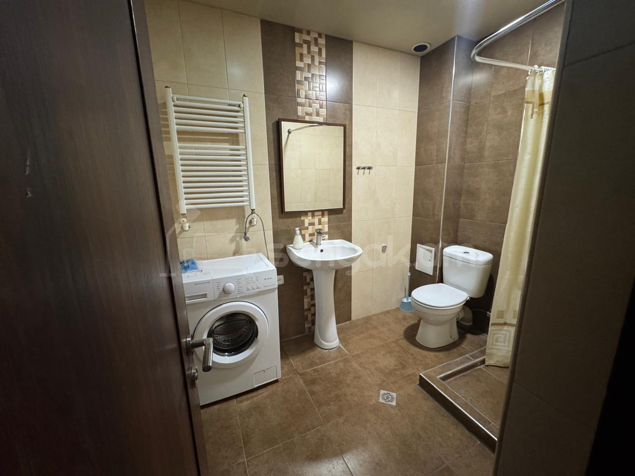 2 Սենյականոց Բնակարան Քարե Շենքում, 70քմ, 2/4 հարկ, Կապիտալ Վերանորոգված, Կահավորված