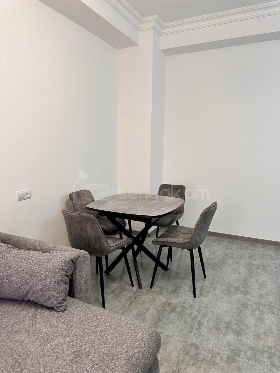 2 Սենյականոց Բնակարան Նորակառույցում, 47քմ, 7/8 հարկ, Կապիտալ Վերանորոգված, Կահավորված, Արևկող