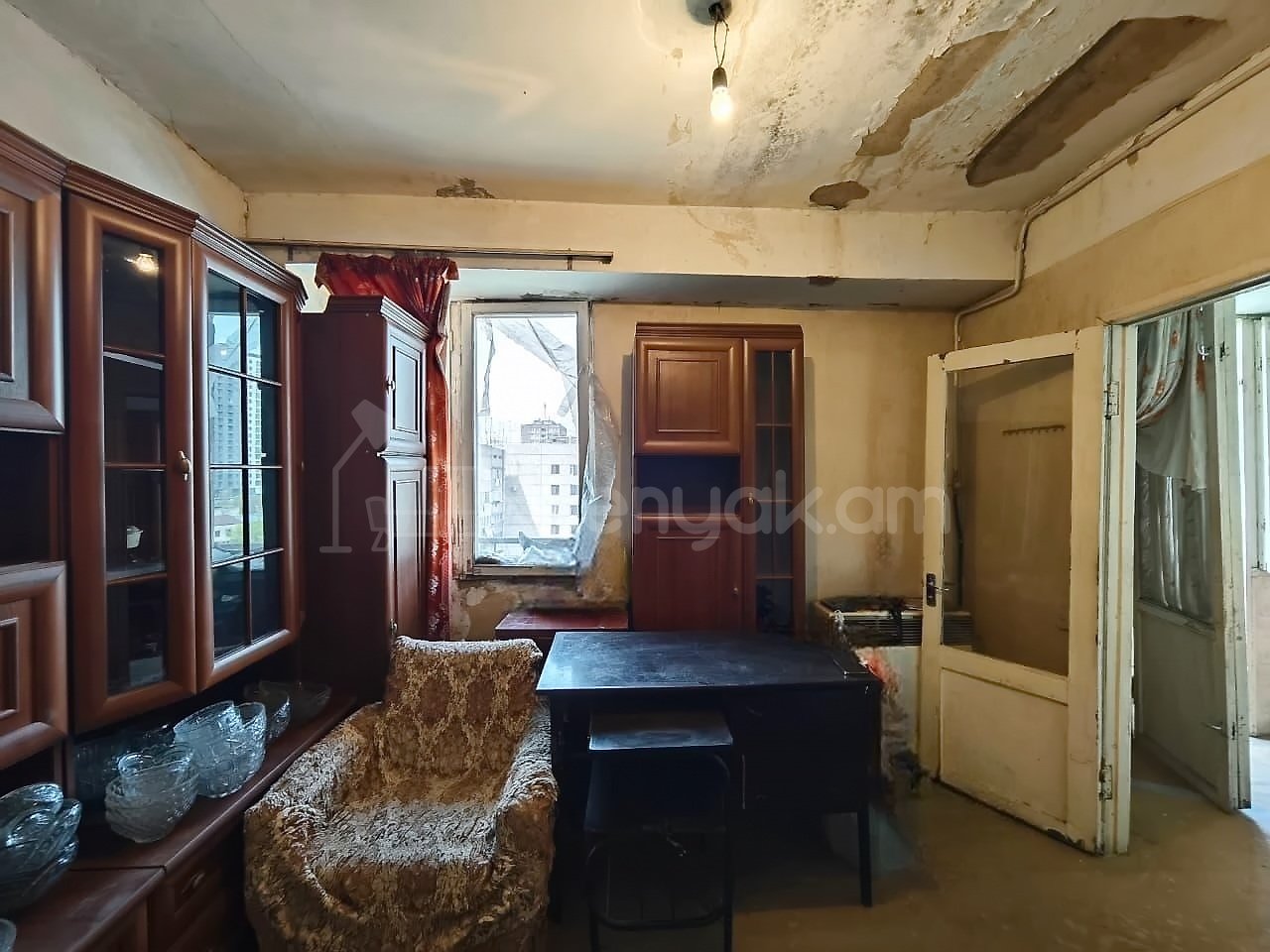 1 Սենյականոց Բնակարան, 27քմ, 8/9 հարկ, Պետական Վիճակում