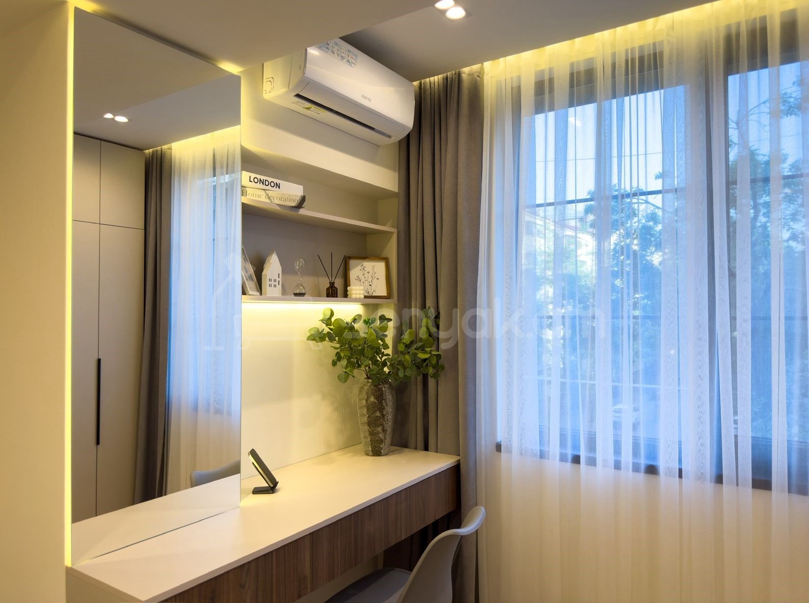 2 Սենյականոց Բնակարան, 52քմ, 3/10 հարկ, Դիզայներական Վերանորոգված, Կահավորված