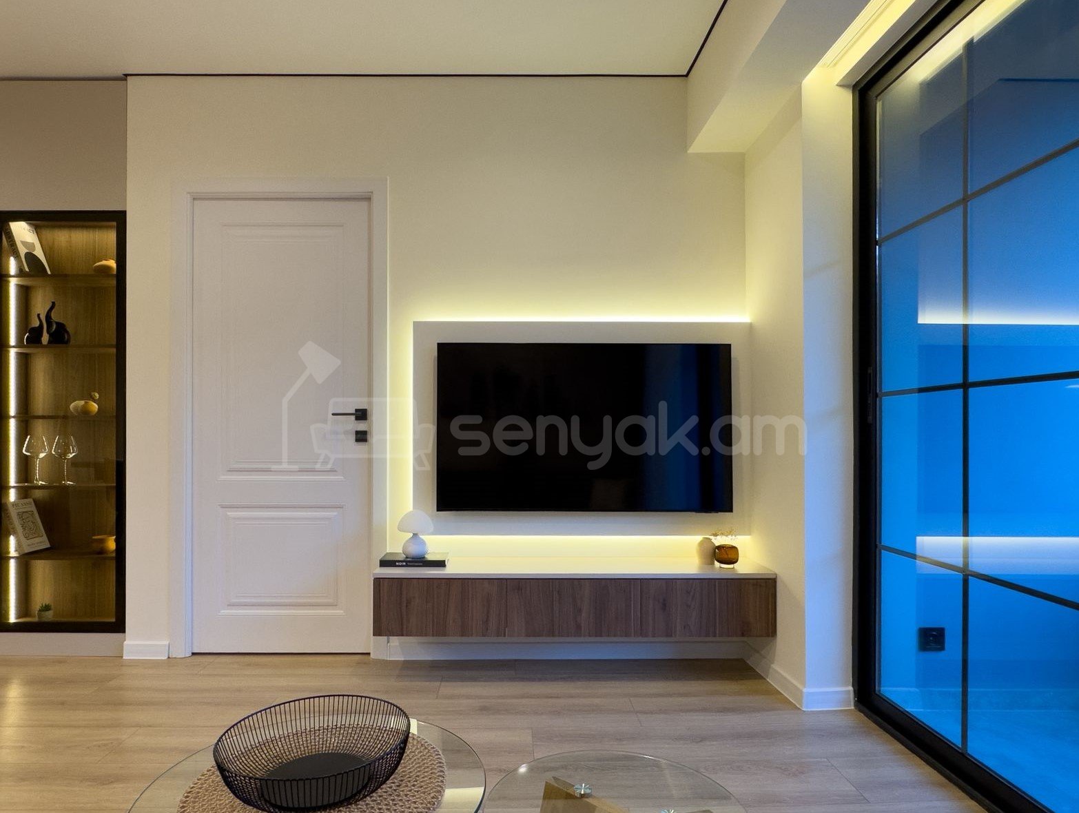 2 Սենյականոց Բնակարան, 52քմ, 3/10 հարկ, Դիզայներական Վերանորոգված, Կահավորված