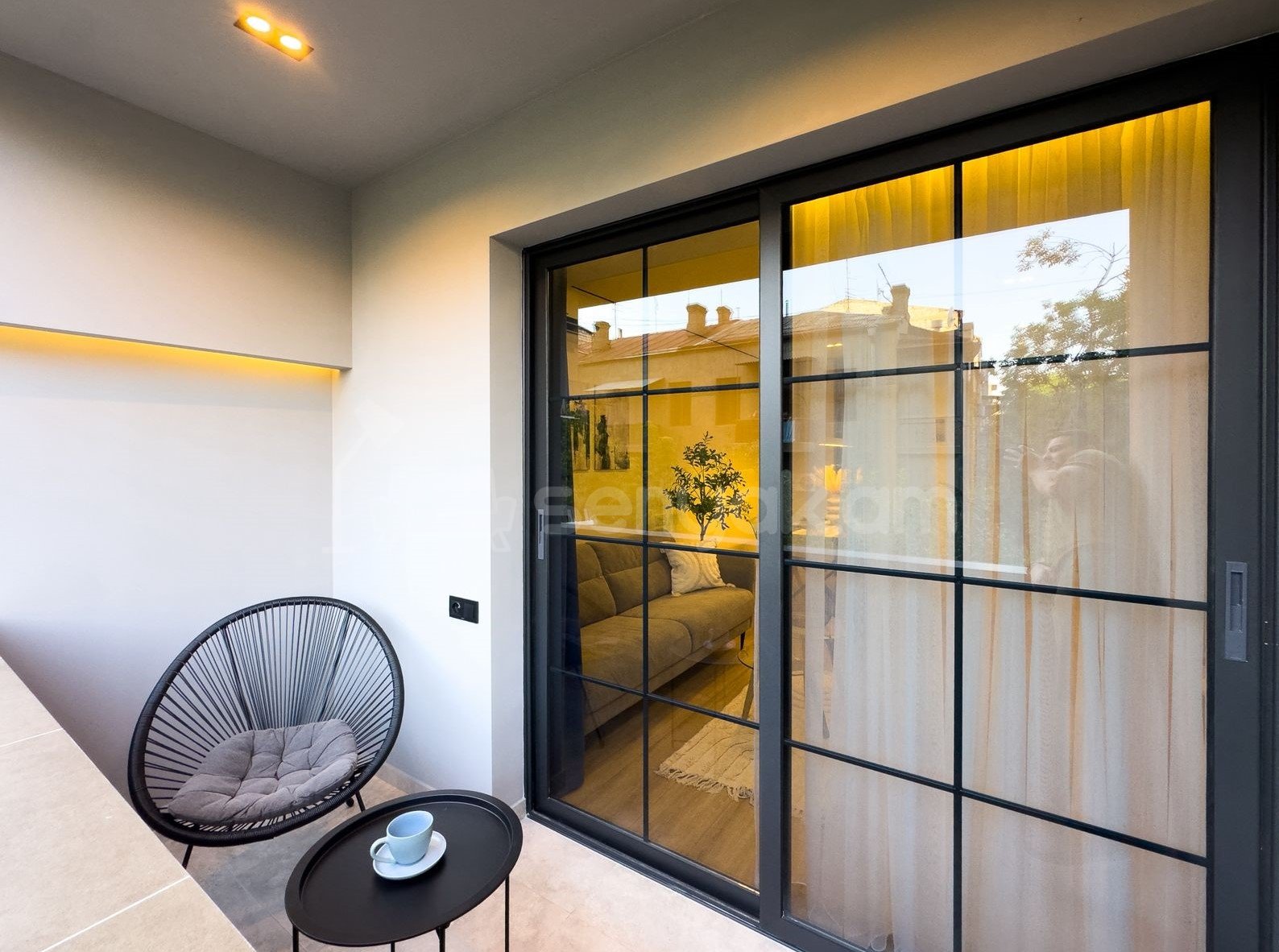 2 Սենյականոց Բնակարան, 52քմ, 3/10 հարկ, Դիզայներական Վերանորոգված, Կահավորված