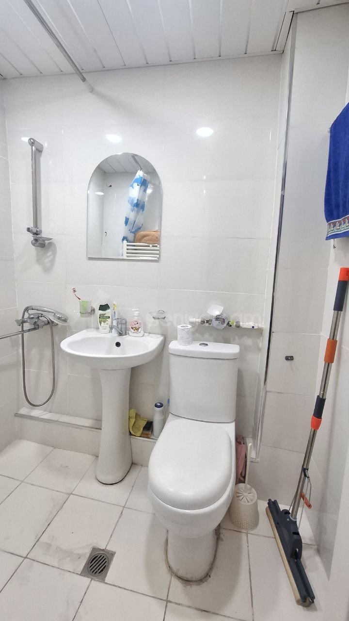 1 Սենյականոց Բնակարան Քարե Շենքում, 40քմ, 2/5 հարկ, Կապիտալ Վերանորոգված, Կահավորված