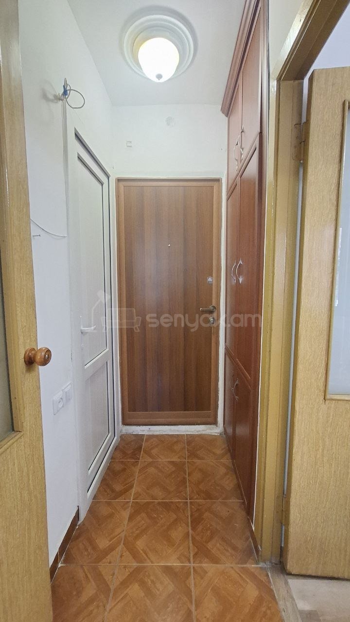 1 Սենյականոց Բնակարան Քարե Շենքում, 40քմ, 2/5 հարկ, Կապիտալ Վերանորոգված, Կահավորված