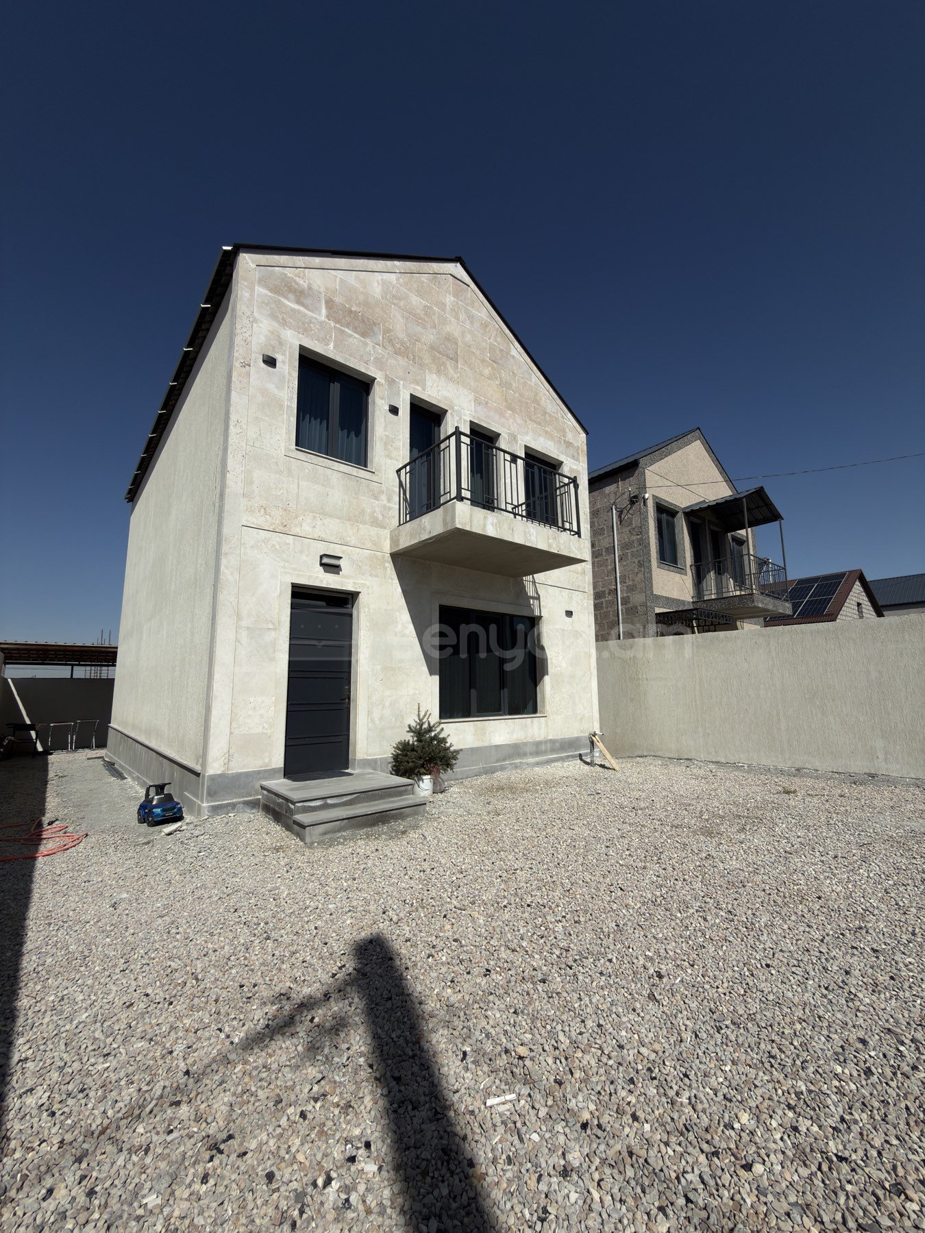 4 Սենյականոց Սեփական Տուն, 123քմ, Դիզայներական Վերանորոգված, Ավտոտնակով