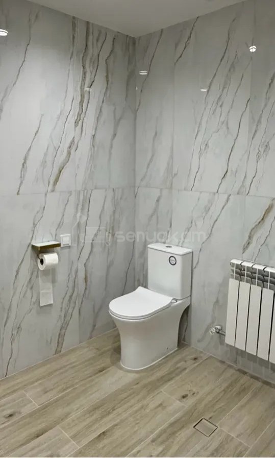 3 Սենյականոց Բնակարան Քարե Շենքում, 90քմ, 1/2 հարկ, Նորմալ Վիճակում, Կահավորված