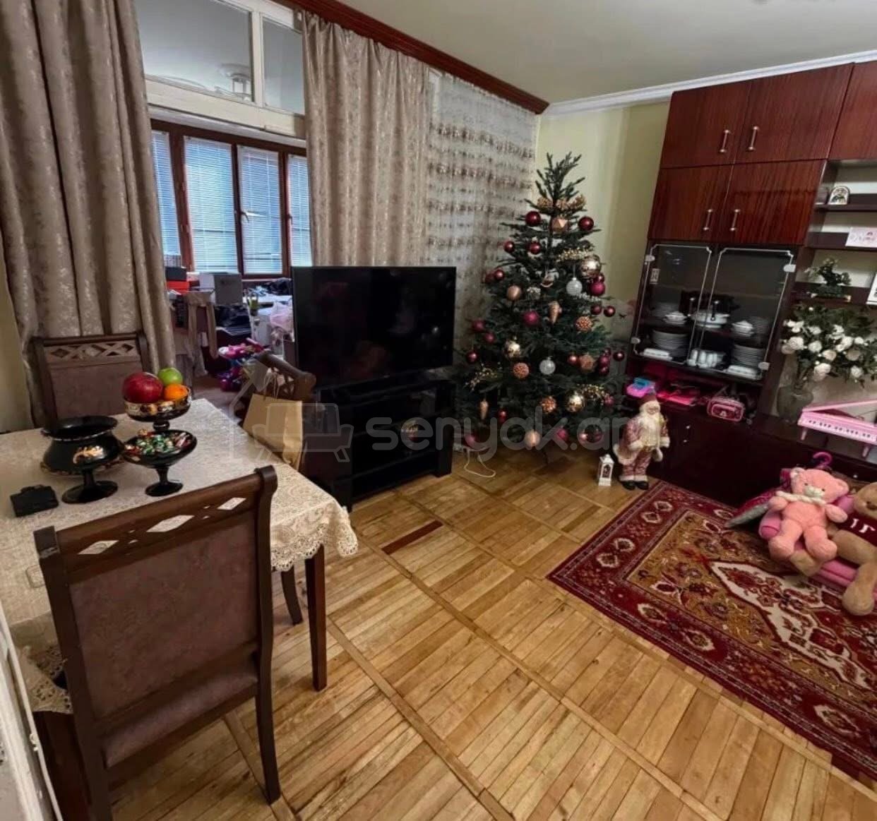 2 Սենյականոց Բնակարան Քարե Շենքում, 78քմ, 3/5 հարկ, Նորմալ Վիճակում, Կահավորված