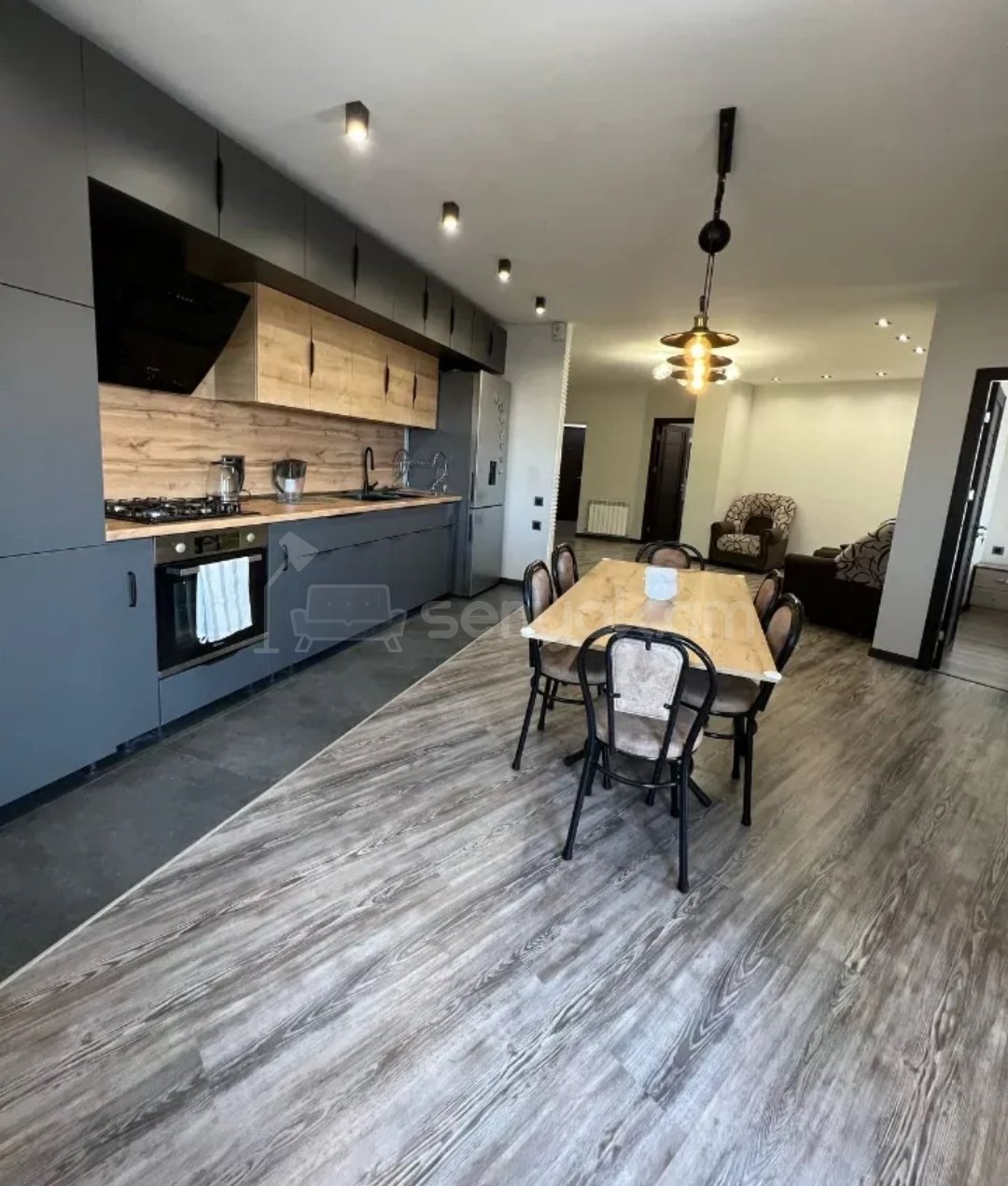 3 Սենյականոց Բնակարան, 76քմ, 16/16 հարկ, Դիզայներական Վերանորոգված