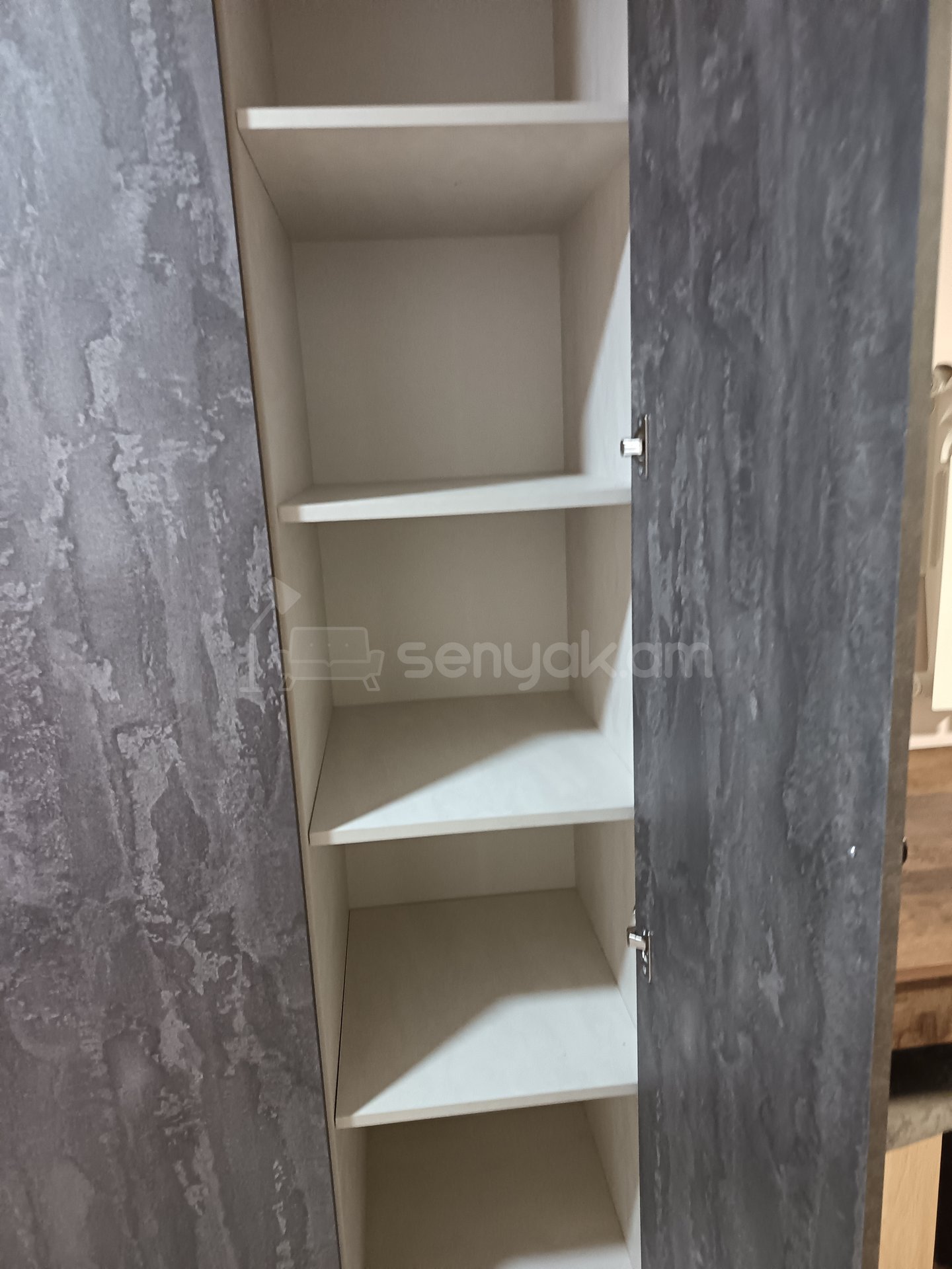 1 Սենյականոց Սեփական Տուն, 24քմ, Կապիտալ Վերանորոգված