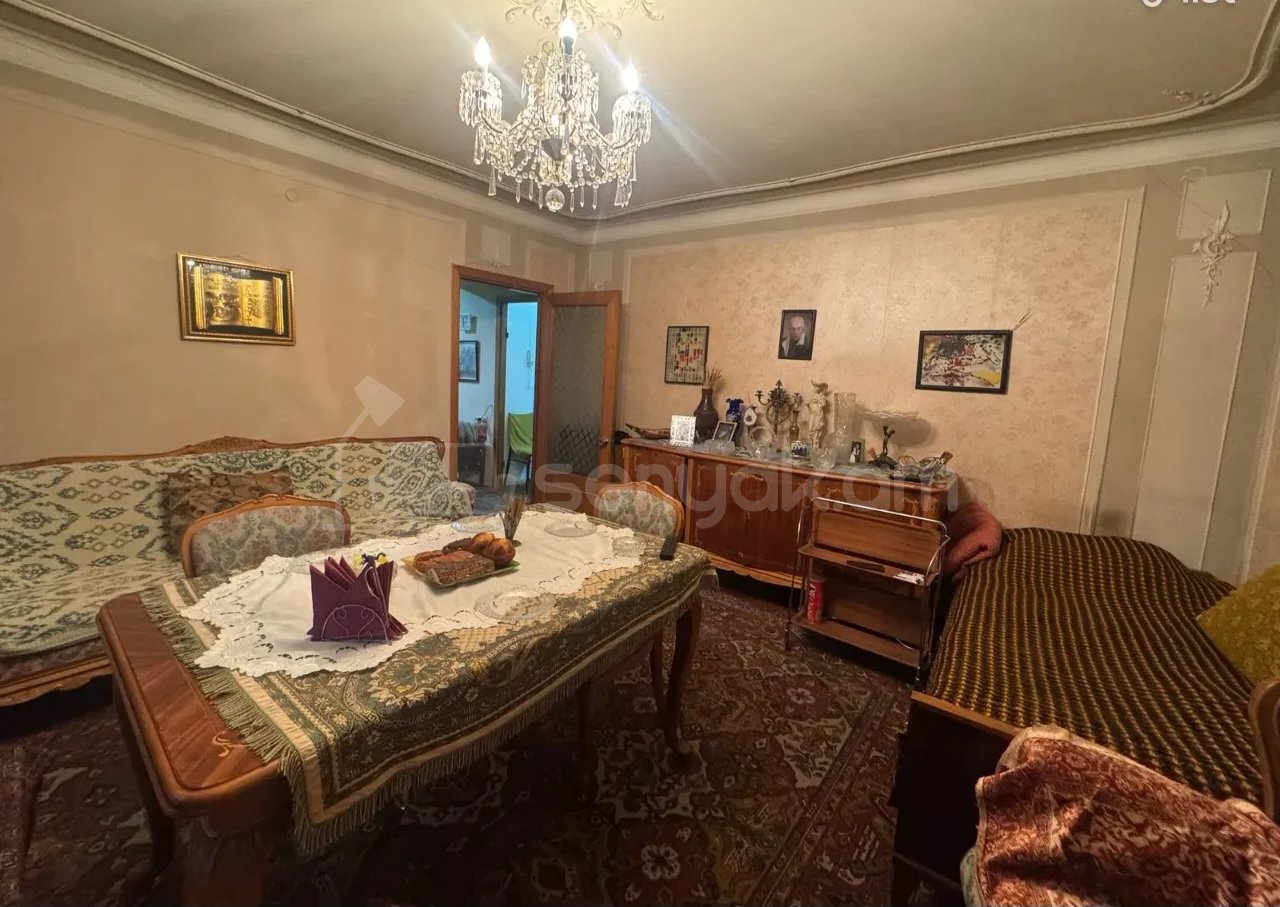 2 Սենյականոց Բնակարան Քարե Շենքում, 65քմ, 5/5 հարկ, Պետական Վիճակում