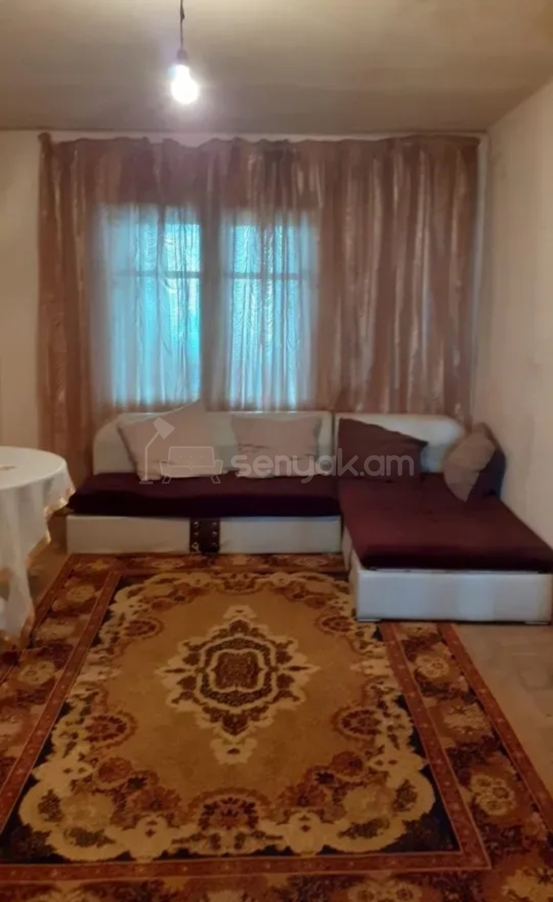 3 Սենյականոց Բնակարան Քարե Շենքում, 89քմ, 4/4 հարկ, Նորմալ Վիճակում, Կահավորված, Արևկող