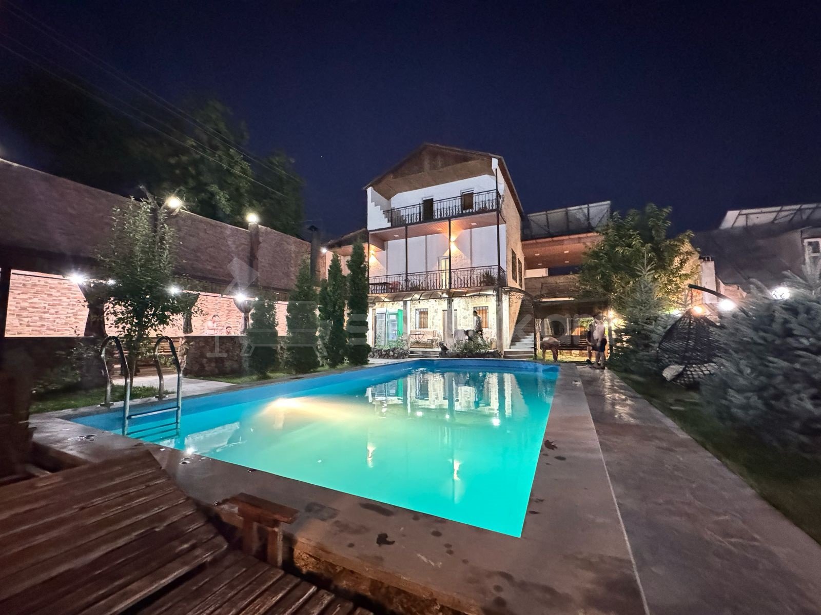 4 Սենյականոց Ամառանոց, 170քմ