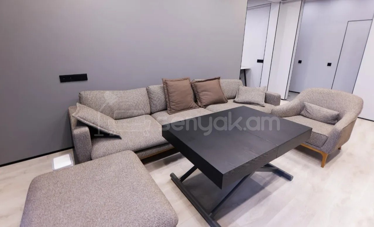 3 Սենյականոց Բնակարան, 80քմ, 10/10 հարկ, Դիզայներական Վերանորոգված, Կահավորված
