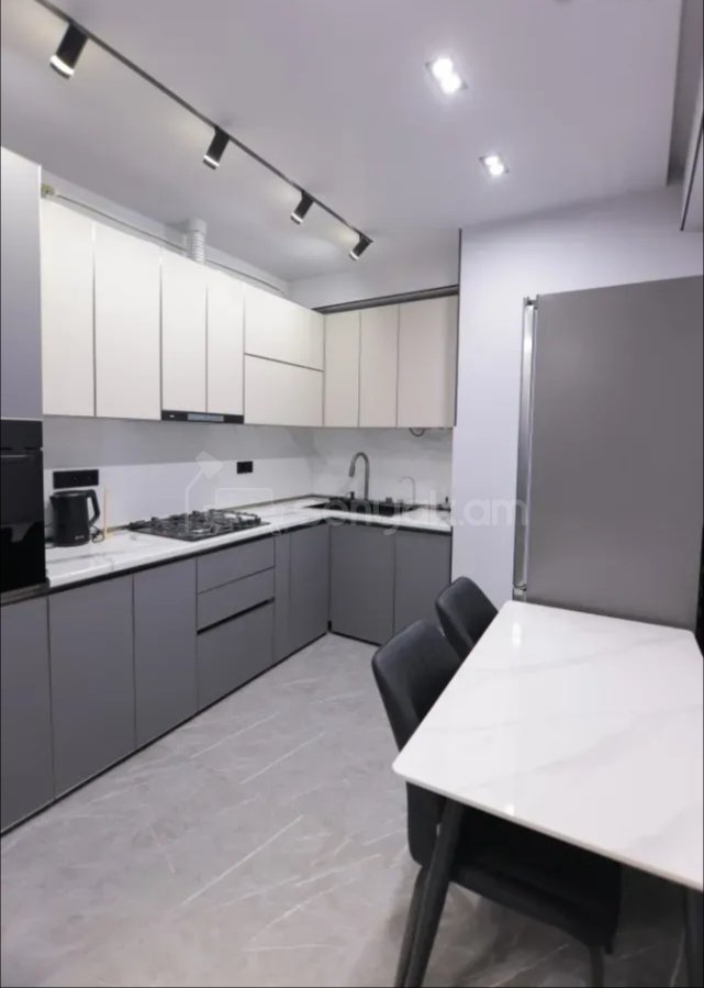 3 Սենյականոց Բնակարան, 80քմ, 10/10 հարկ, Դիզայներական Վերանորոգված, Կահավորված