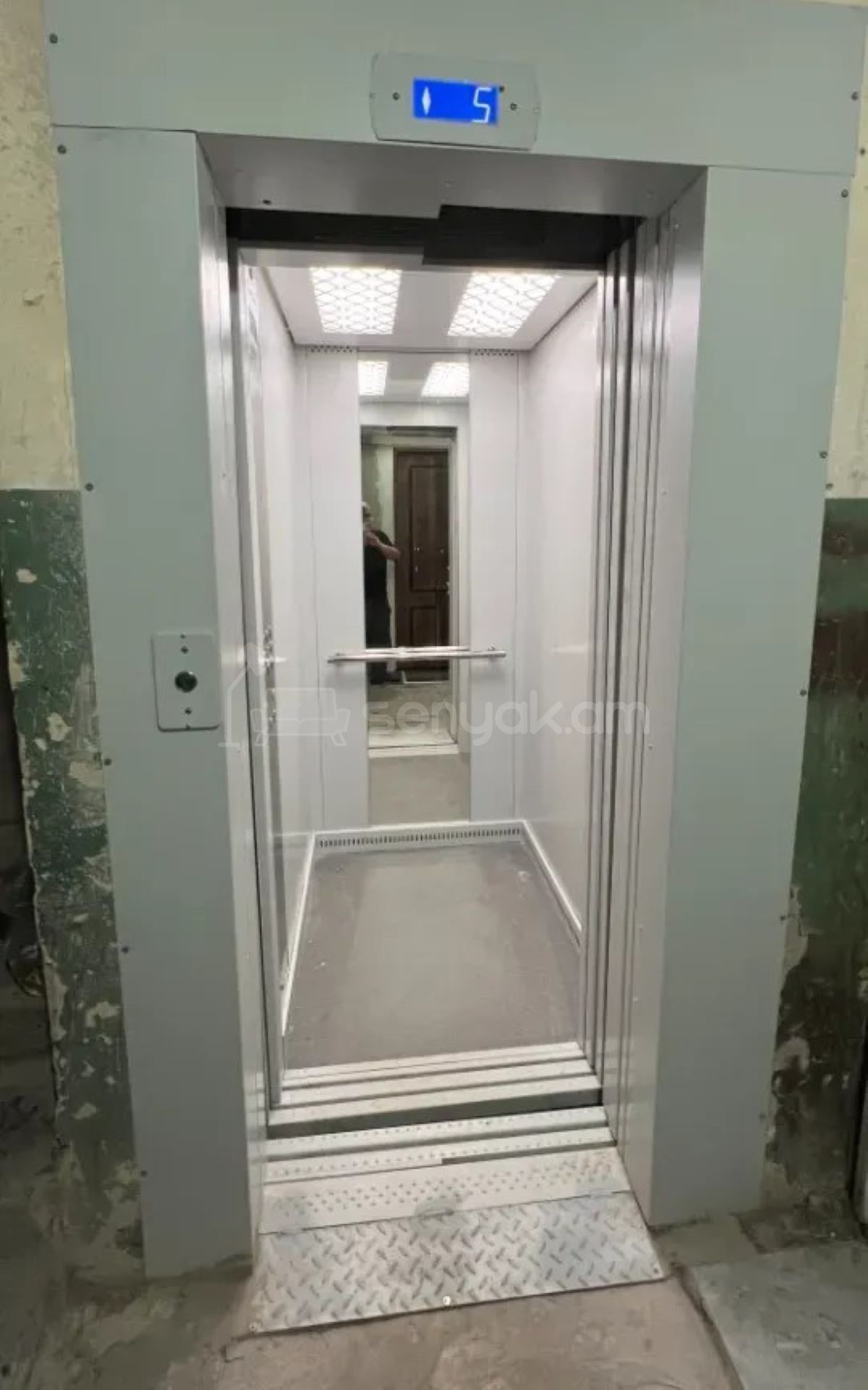 2 Սենյականոց Բնակարան, 60քմ, 5/9 հարկ, Կոսմետիկ Վերանորոգված