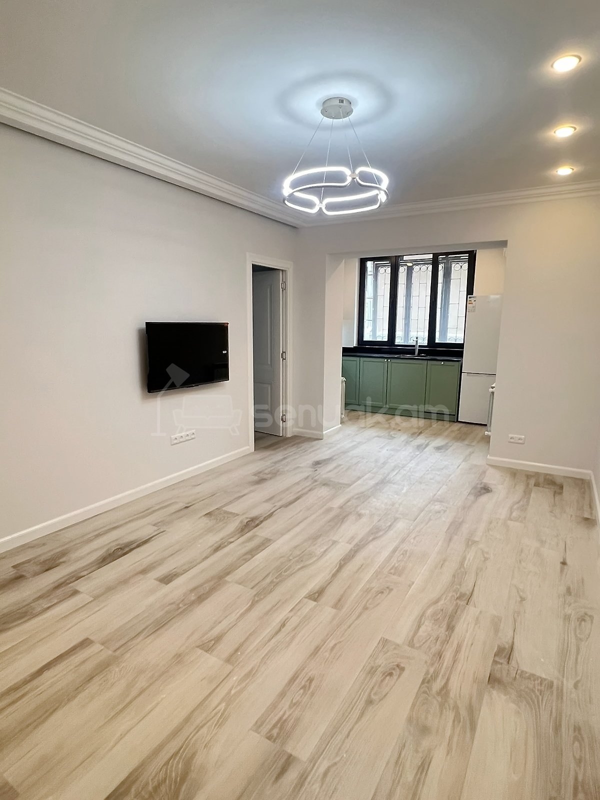 2 Սենյականոց Բնակարան Քարե Շենքում, 43քմ, 1/5 հարկ, Կապիտալ Վերանորոգված