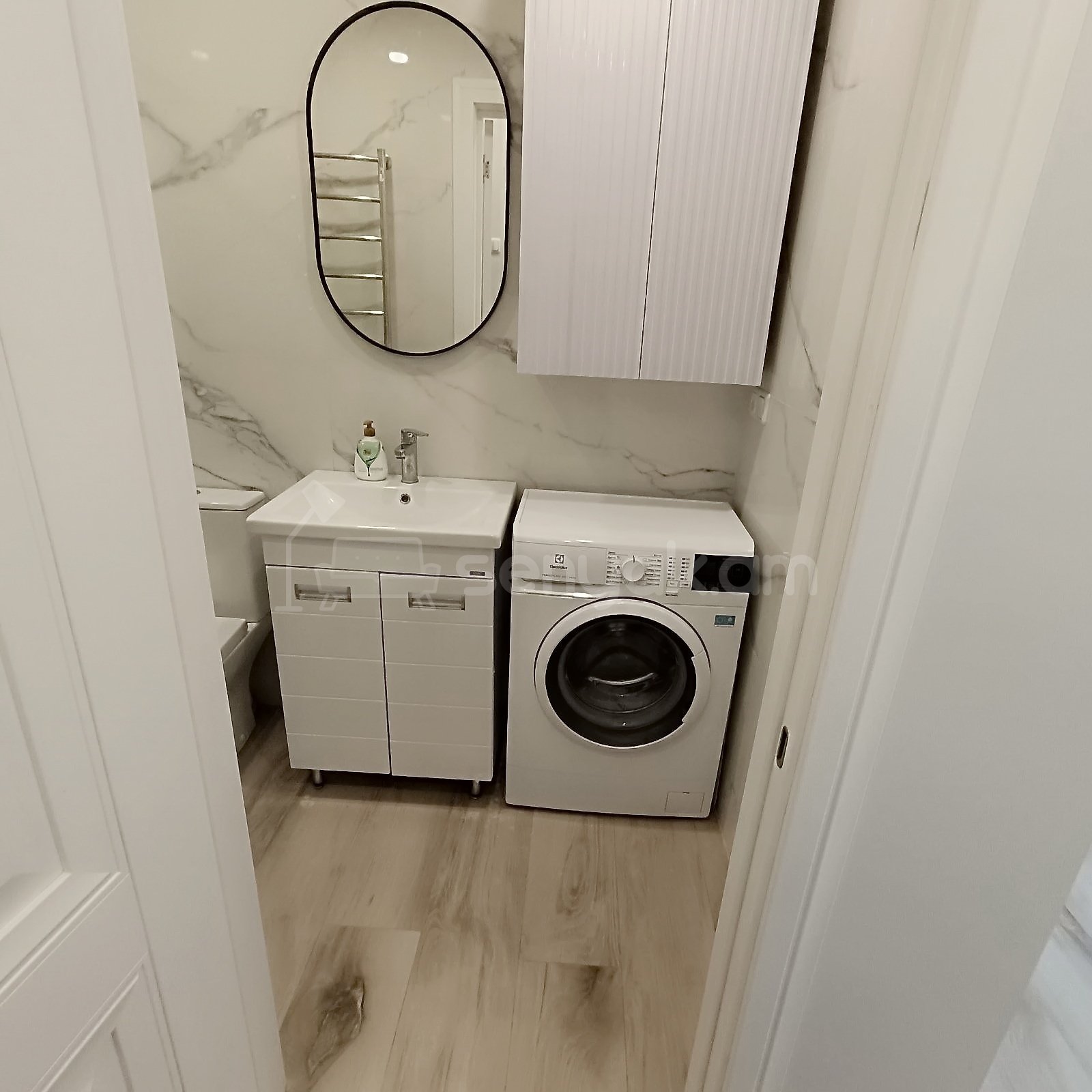 2 Սենյականոց Բնակարան Քարե Շենքում, 43քմ, 1/5 հարկ, Կապիտալ Վերանորոգված