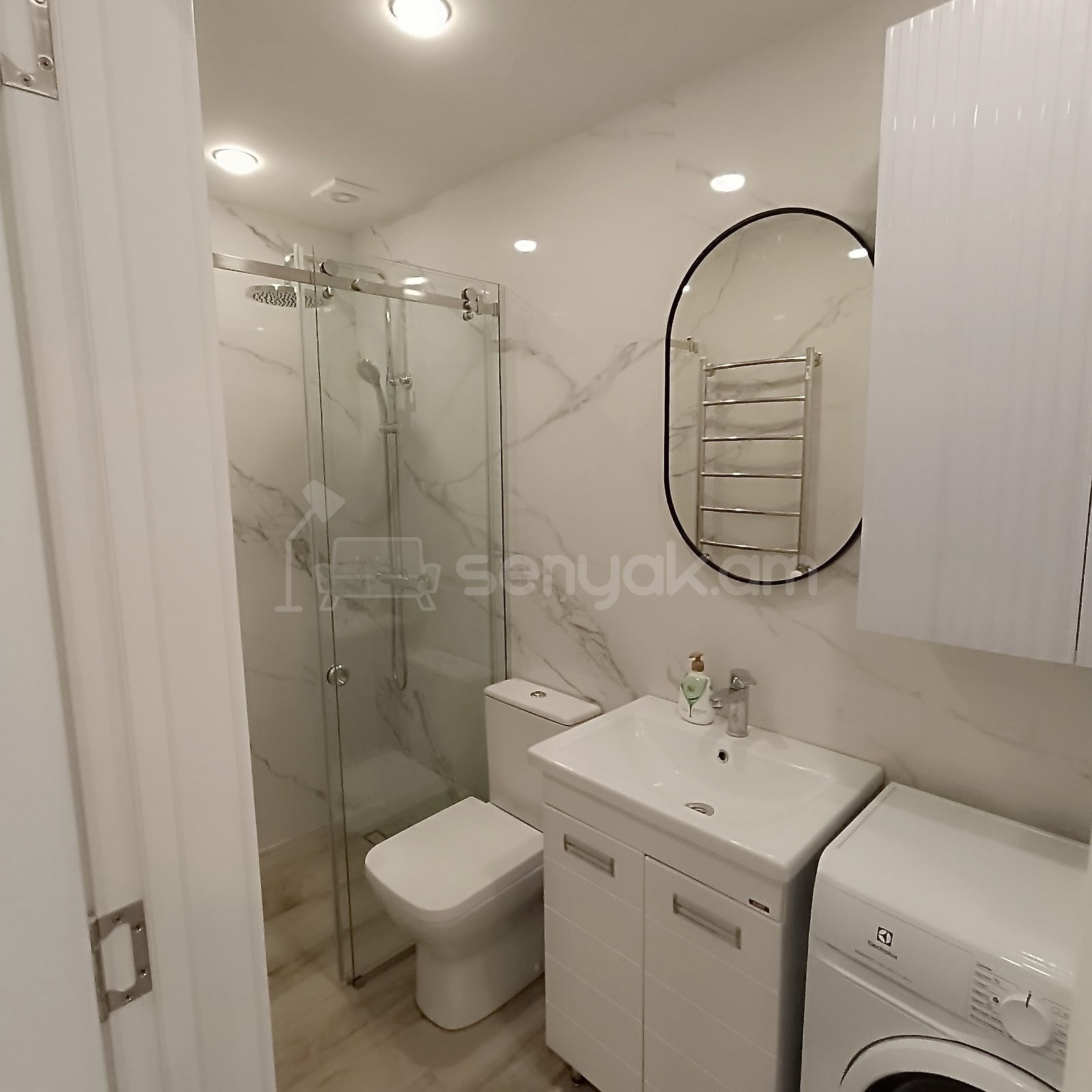 2 Սենյականոց Բնակարան Քարե Շենքում, 43քմ, 1/5 հարկ, Կապիտալ Վերանորոգված