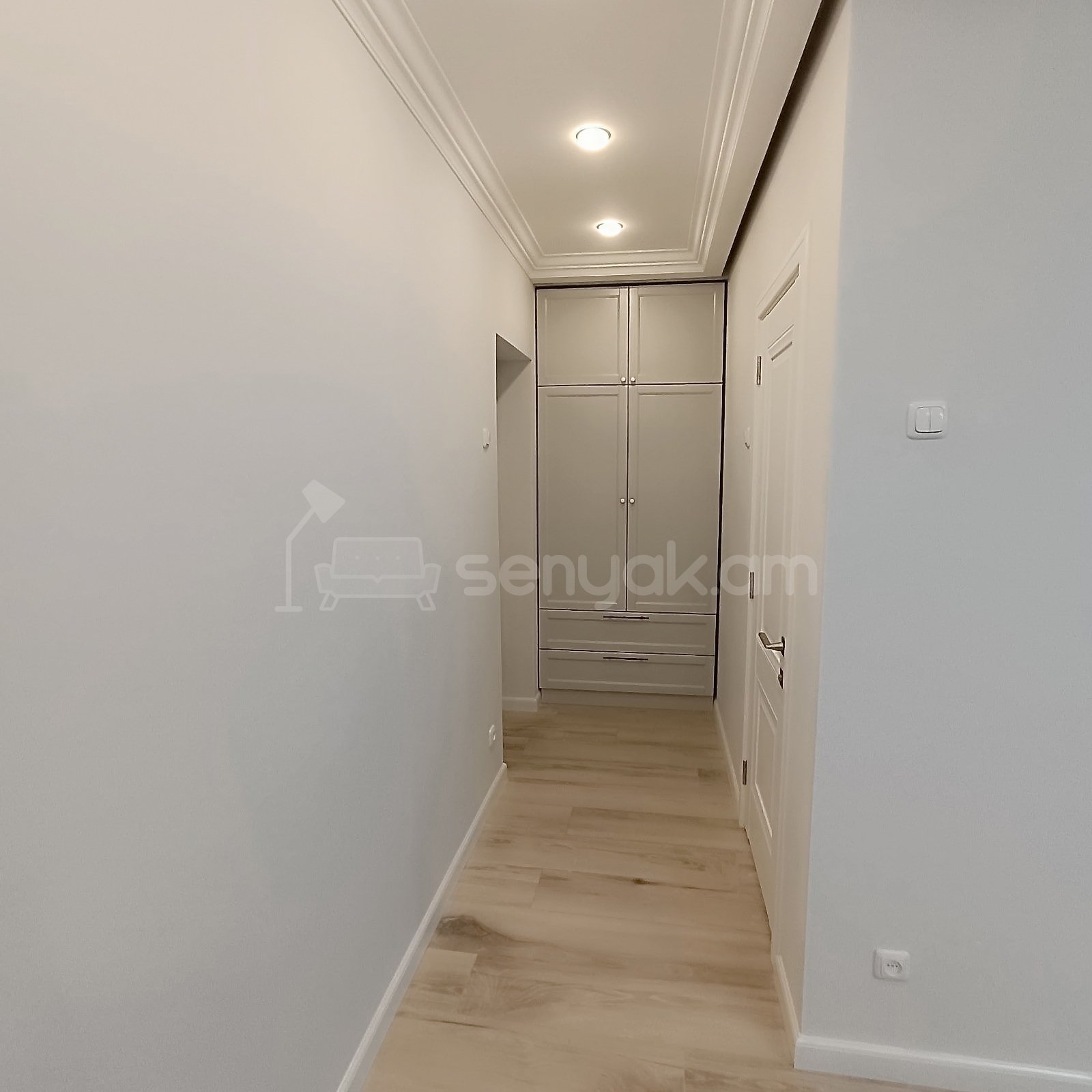 2 Սենյականոց Բնակարան Քարե Շենքում, 43քմ, 1/5 հարկ, Կապիտալ Վերանորոգված