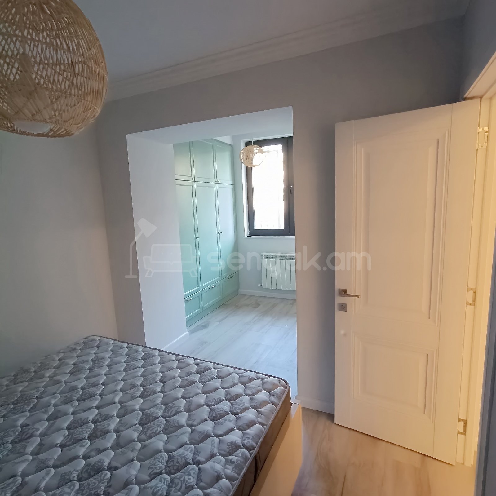 2 Սենյականոց Բնակարան Քարե Շենքում, 43քմ, 1/5 հարկ, Կապիտալ Վերանորոգված