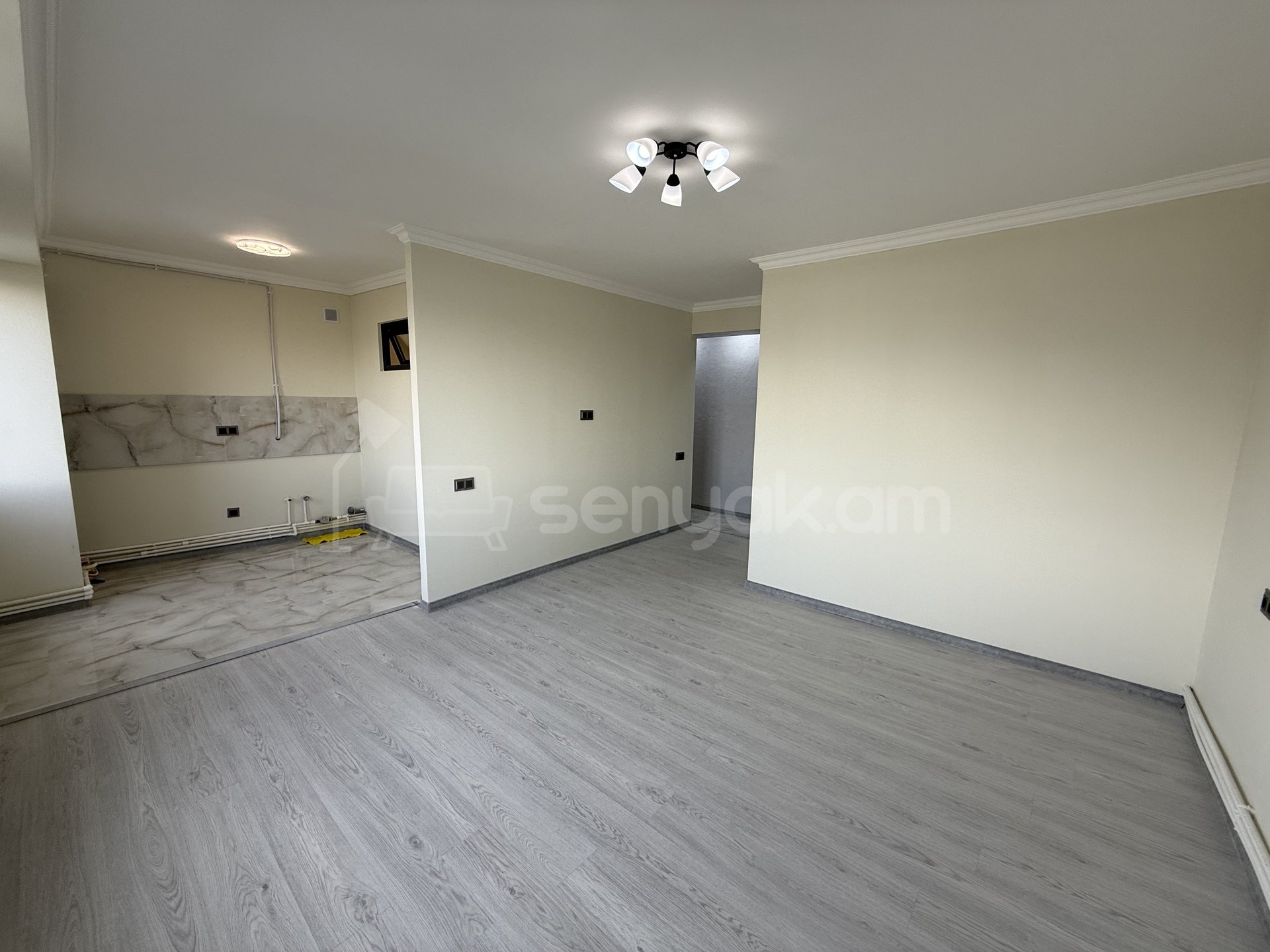 2 Սենյականոց Բնակարան, 39քմ, 3/9 հարկ, Կապիտալ Վերանորոգված