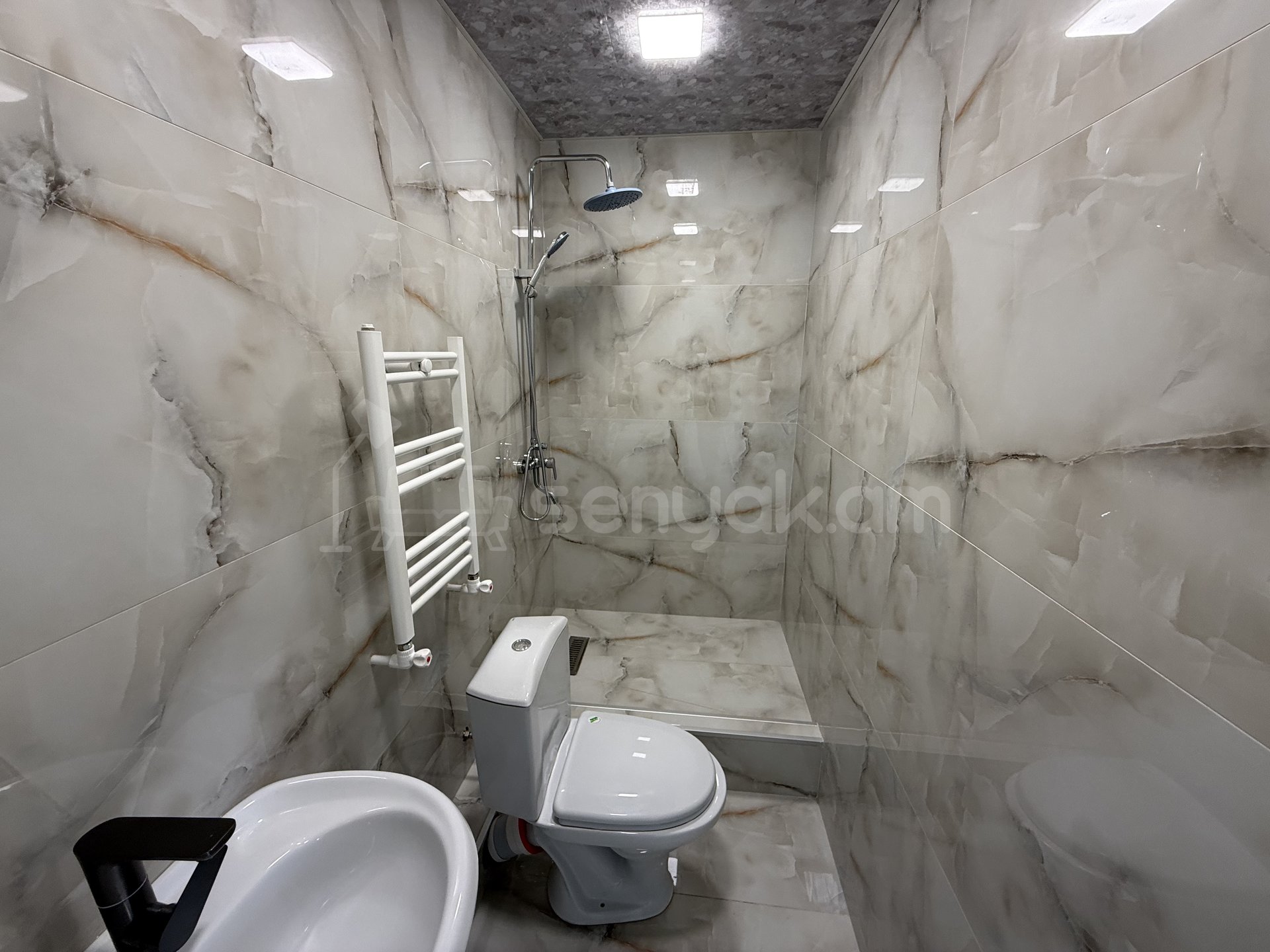 2 Սենյականոց Բնակարան, 39քմ, 3/9 հարկ, Կապիտալ Վերանորոգված