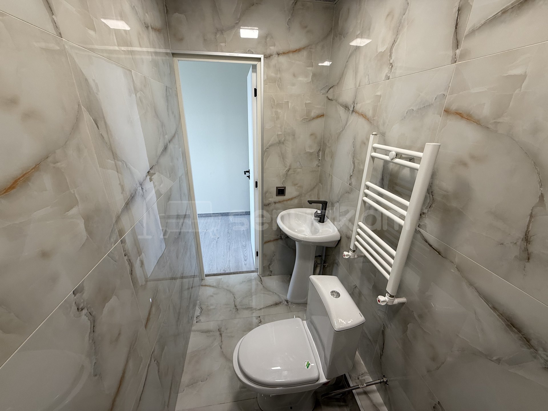 2 Սենյականոց Բնակարան, 39քմ, 3/9 հարկ, Կապիտալ Վերանորոգված