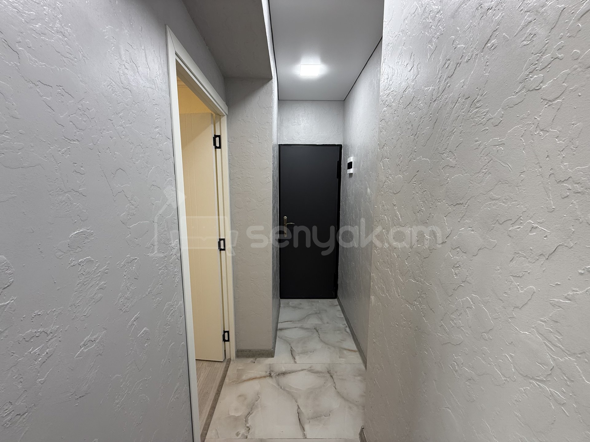 2 Սենյականոց Բնակարան, 39քմ, 3/9 հարկ, Կապիտալ Վերանորոգված