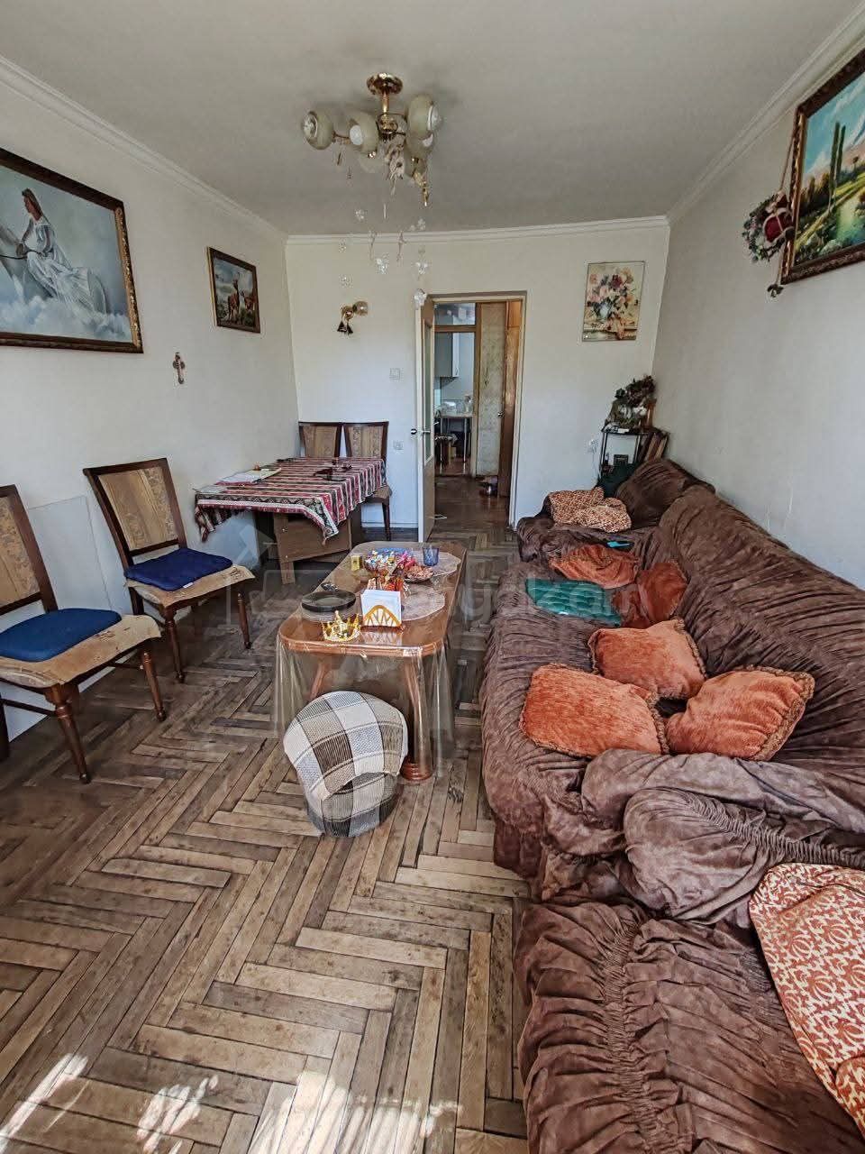 3 Սենյականոց Բնակարան, 73քմ, 1/4 հարկ, Պետական Վիճակում