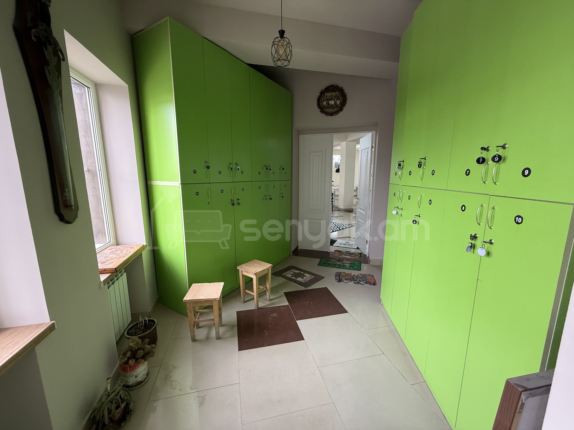 4 Սենյականոց Ամառանոց, 400քմ, Կահավորված