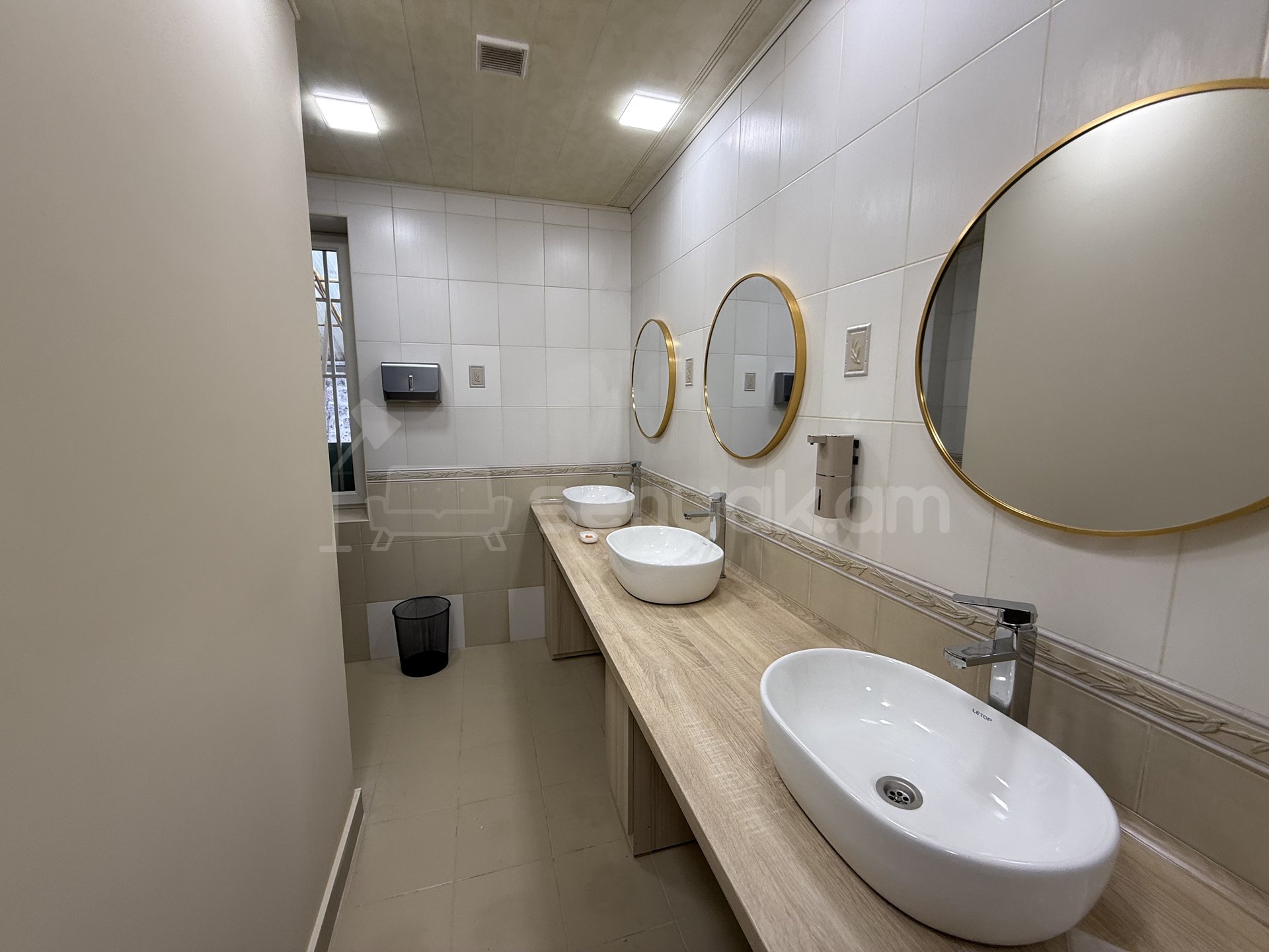 4 Սենյականոց Ամառանոց, 400քմ, Կահավորված