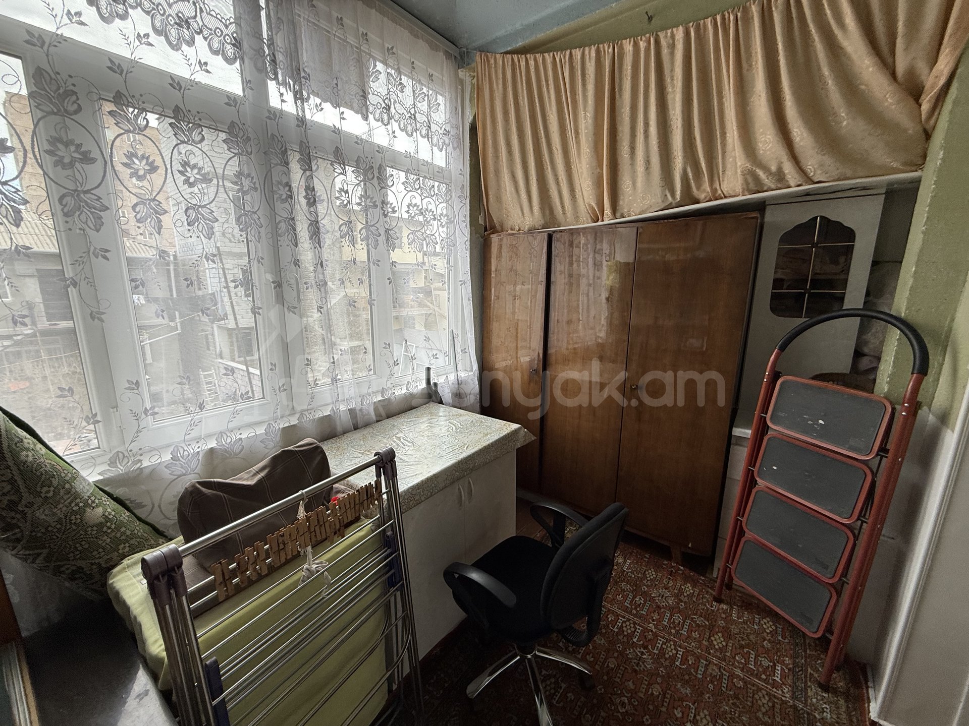 2 Սենյականոց Բնակարան Քարե Շենքում, 54քմ, 2/5 հարկ, Նորմալ Վիճակում